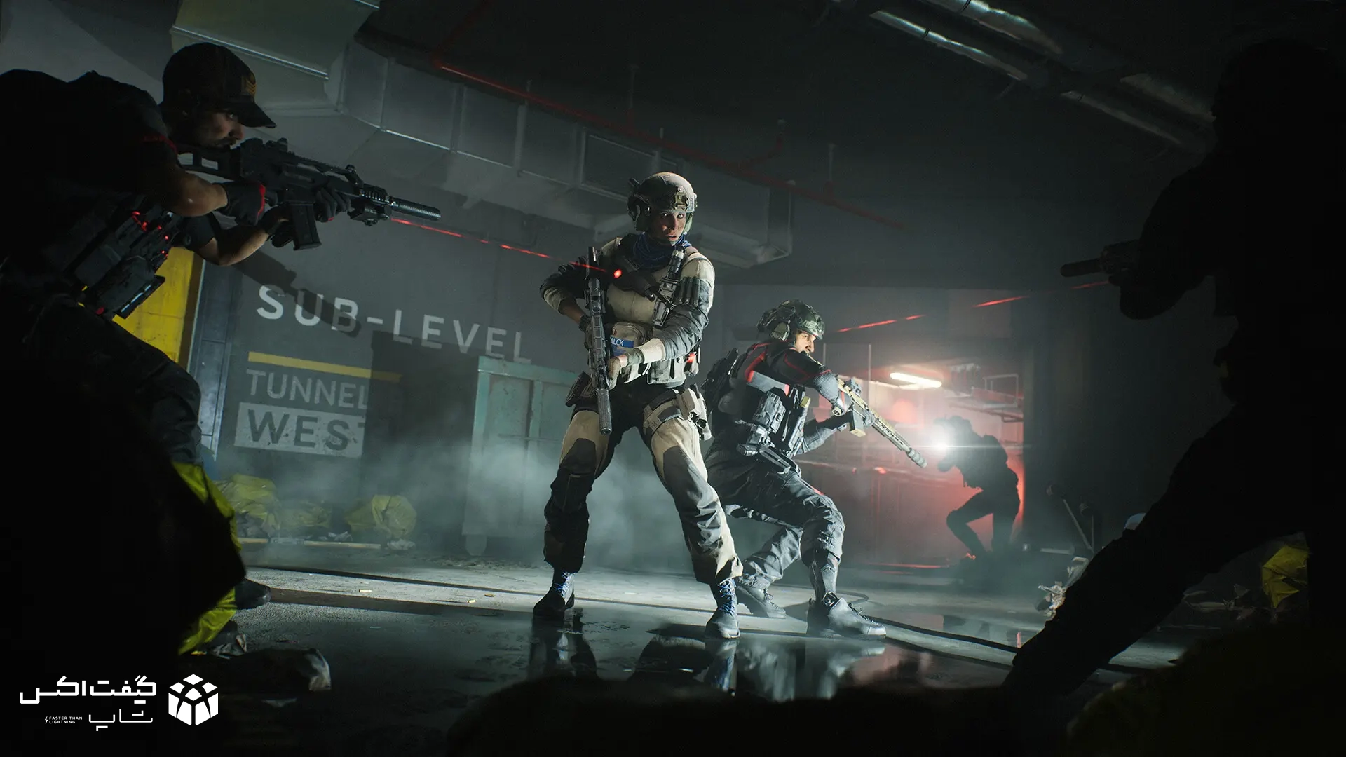 سربازان در حال تیراندازی در محیط تاریک و زیرزمینی بازی Battlefield 2042 برای Xbox